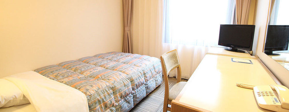 Court Hotel Ниигата Екстериор снимка